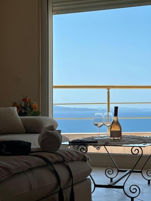 85m2 Stunning Sunset Couple Apartament Gjashtë